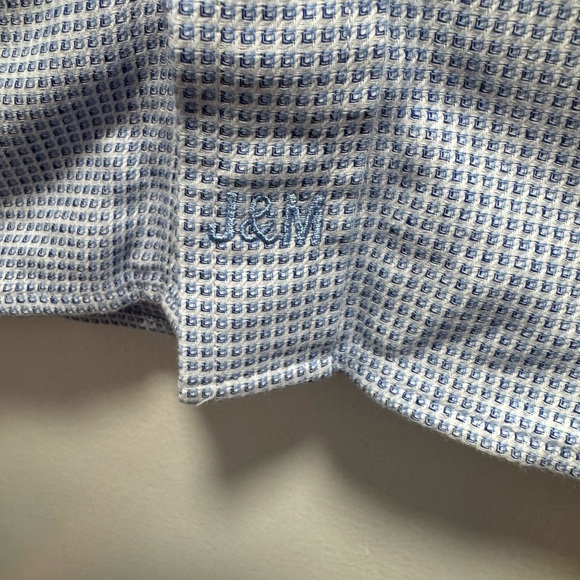 Gently Used Johnston & Murphy Button Down Collared Shirt Mens Size L - Picture 2 of 5